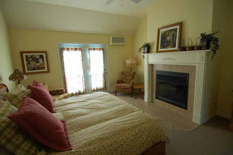 Auberge Le Tricorne North Hatley Habitación foto
